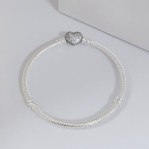 Pandora Moments Sparkling Heart Clasp Snake Chain Bracelet - Picture 1 of 7